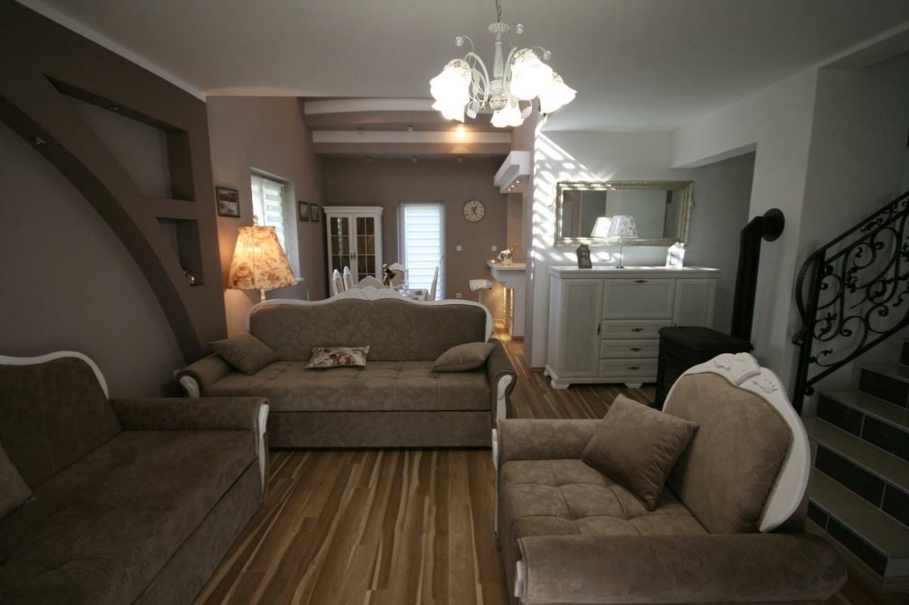 Holiday House Leona Otocac Luaran gambar