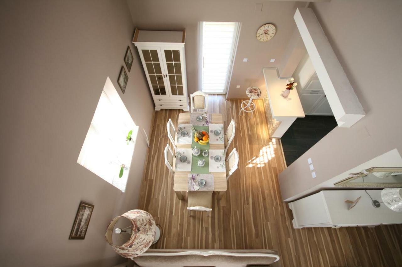 Holiday House Leona Otocac Luaran gambar