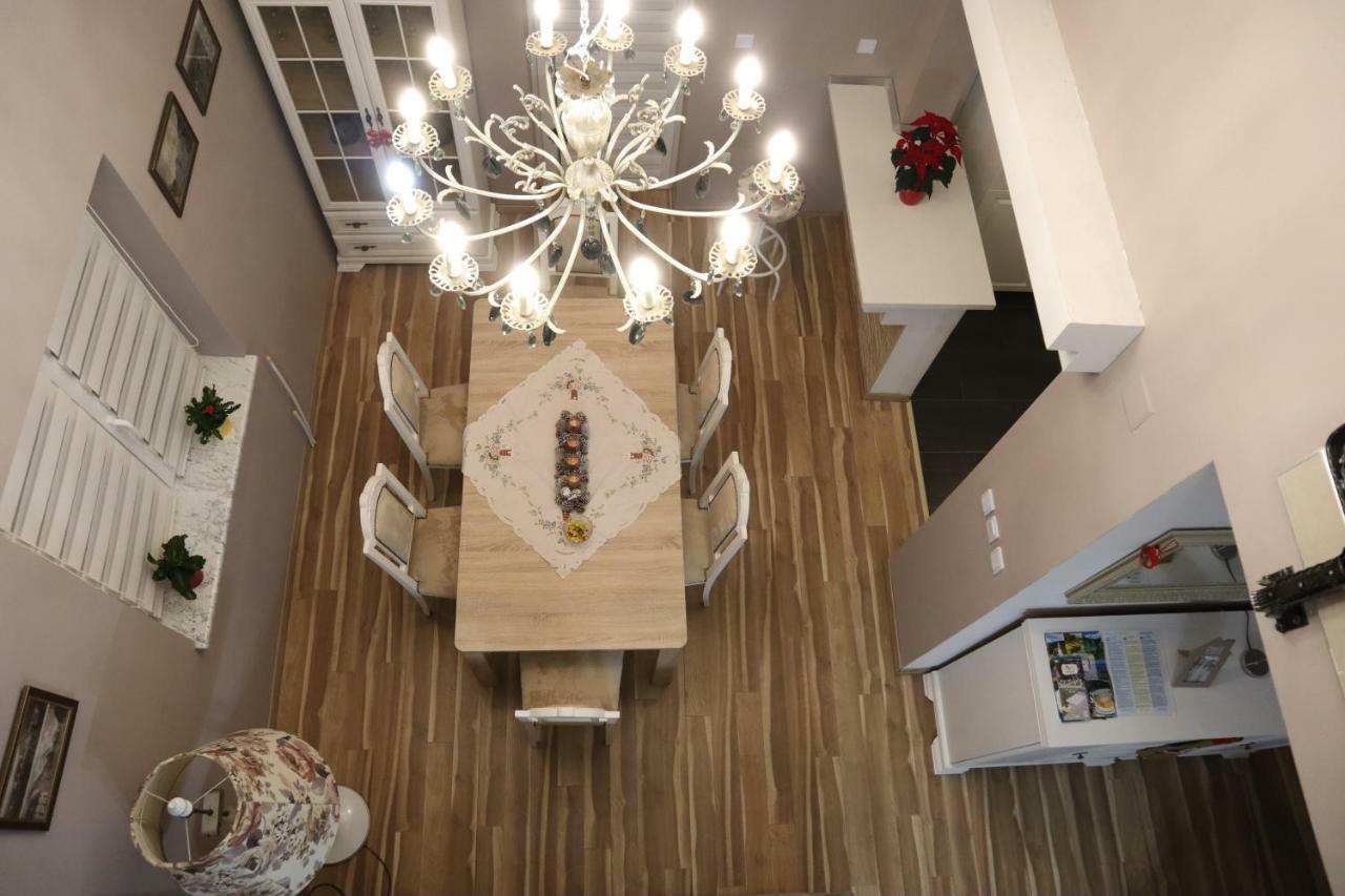 Holiday House Leona Otocac Luaran gambar
